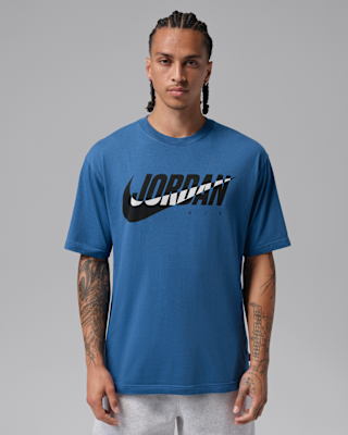 Jordan Brooklyn Essentials Men's T-Shirt. Nike CA